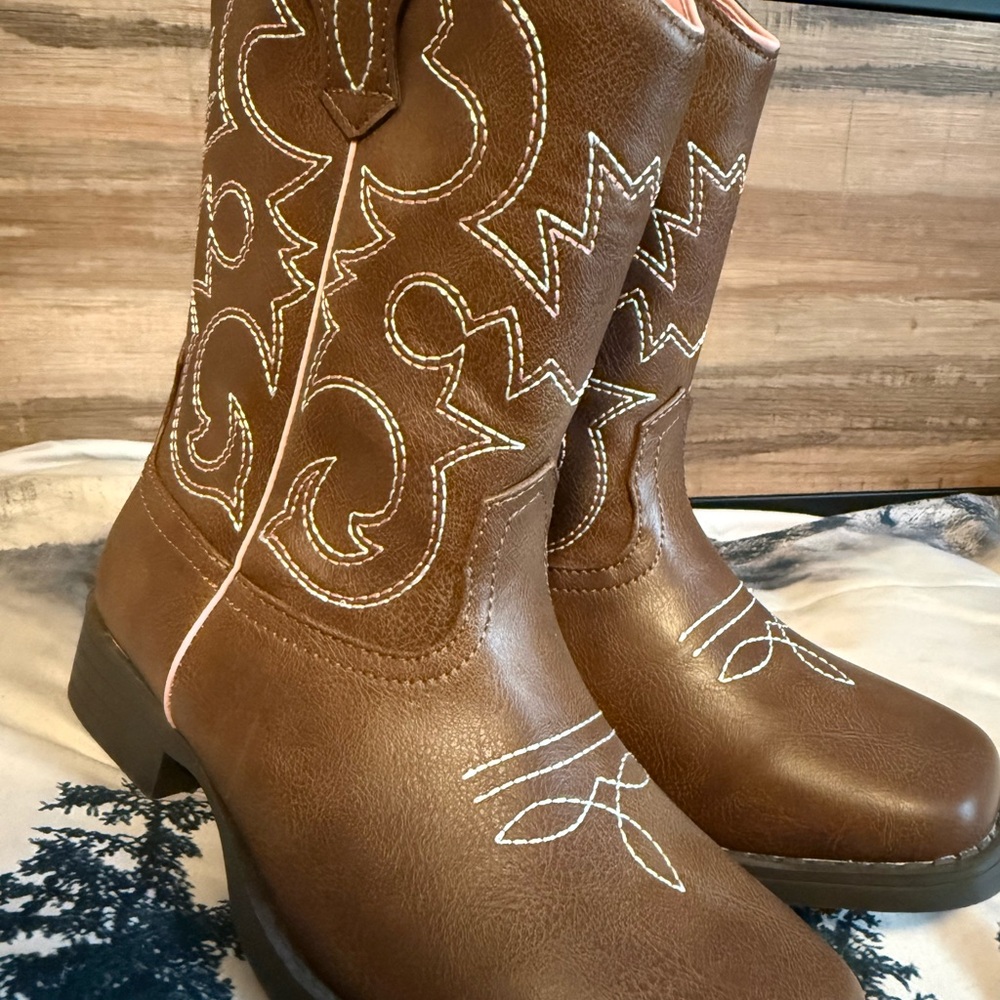 Brown Western Cowboy Boots with White Stitching